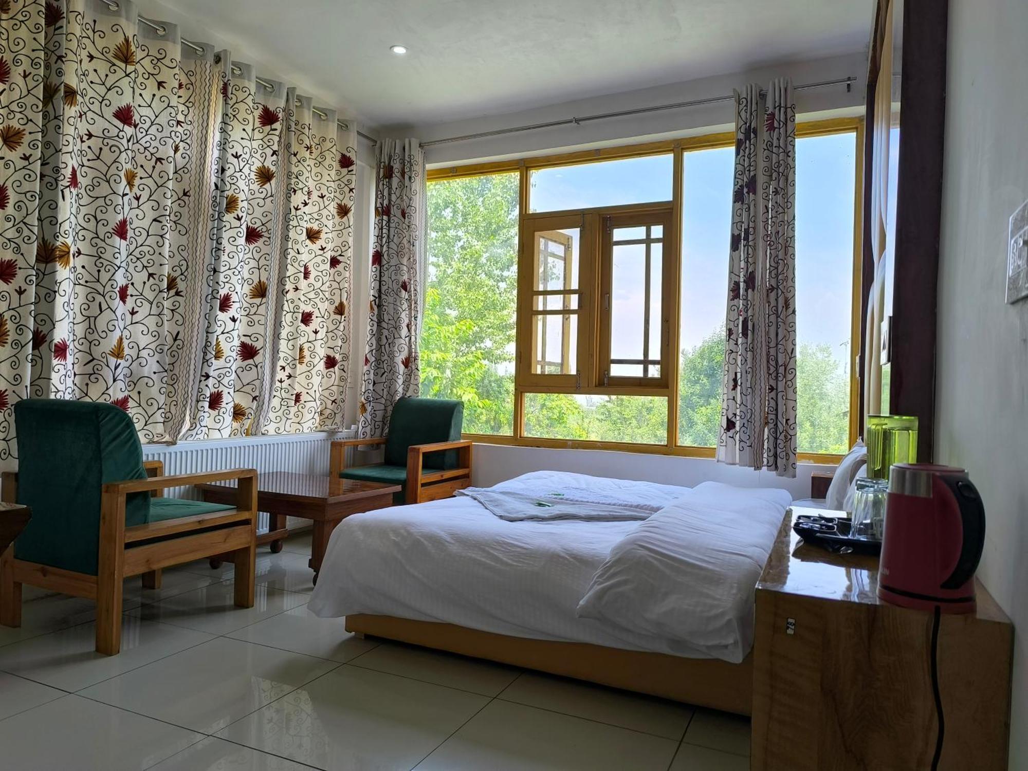 Gulmarg Gs Residency Hotel מראה חיצוני תמונה