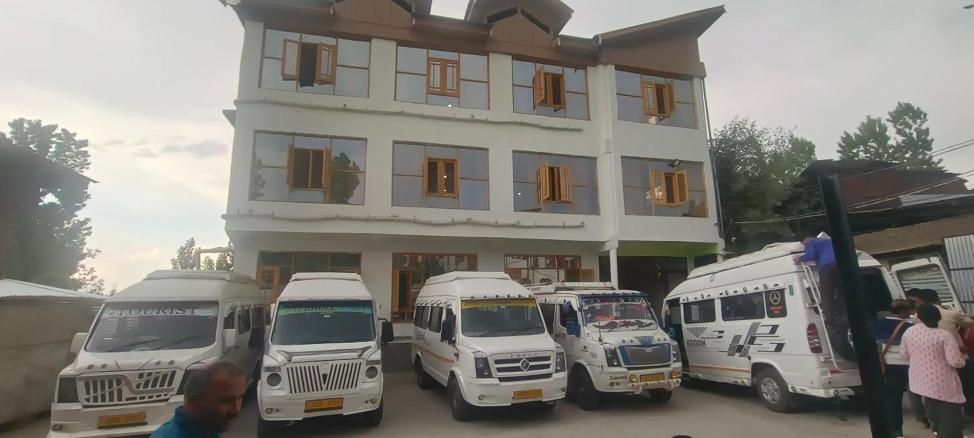 Gulmarg Gs Residency Hotel מראה חיצוני תמונה