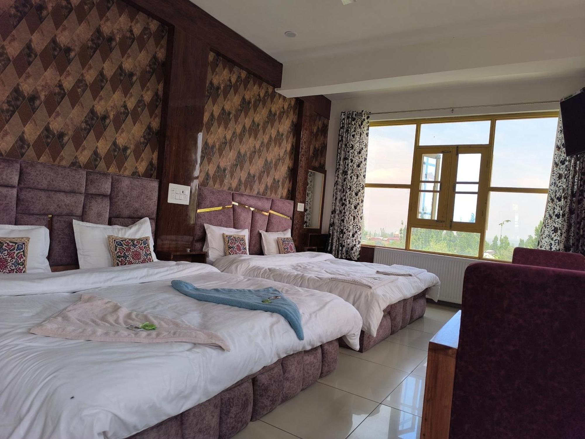Gulmarg Gs Residency Hotel מראה חיצוני תמונה